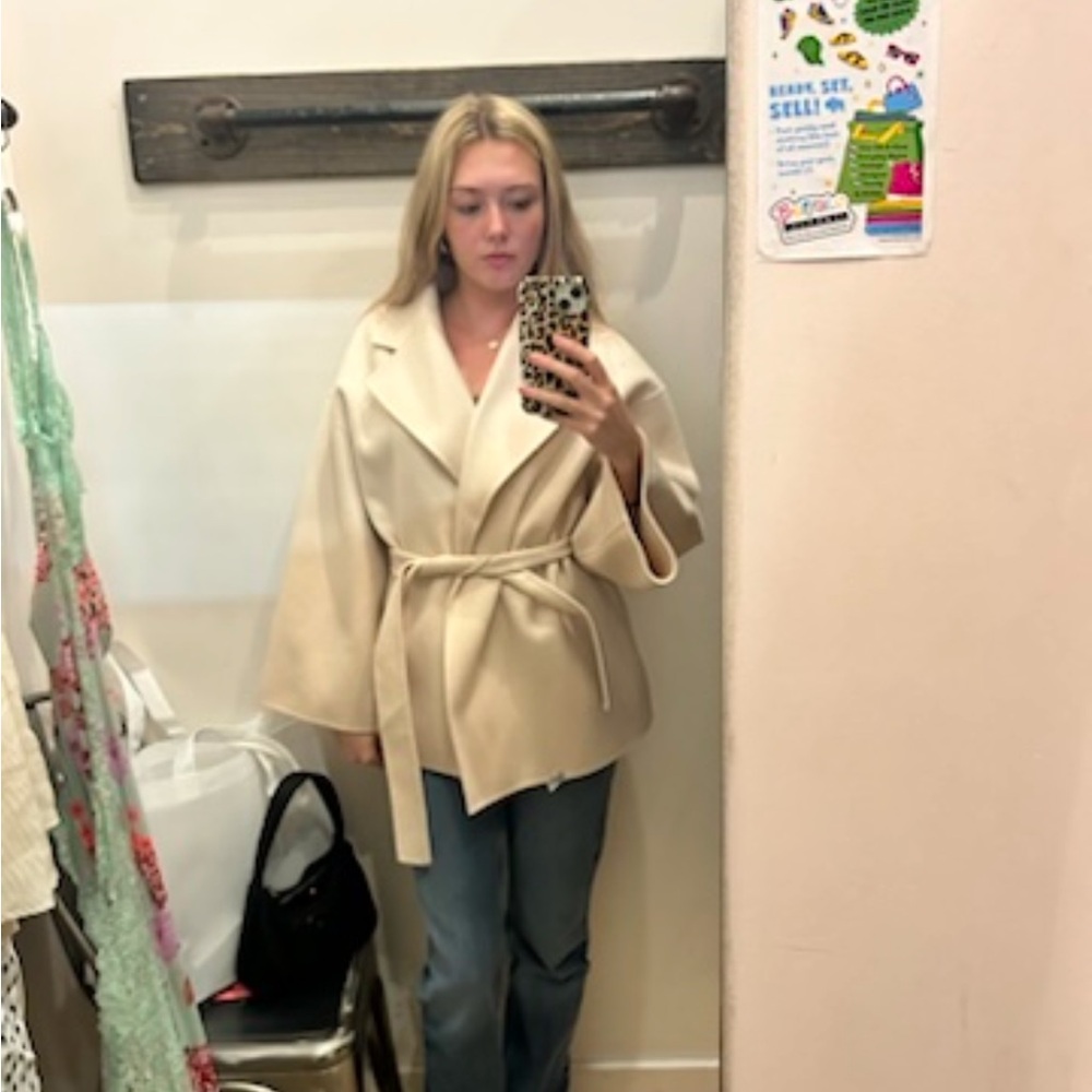 Theory Cream Women's Cape Coat
